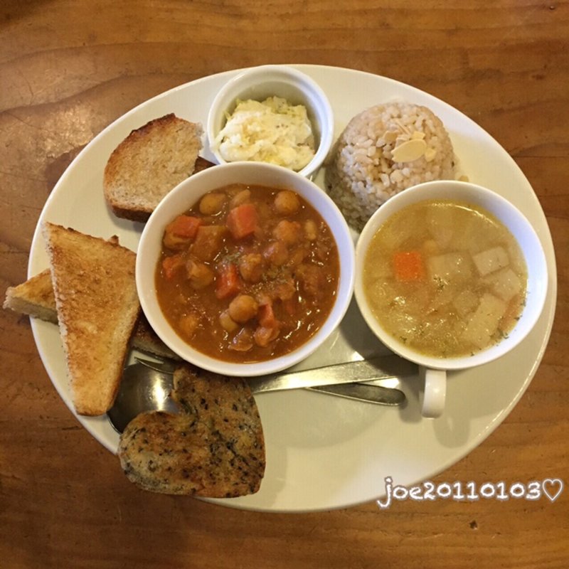 ひよこ豆のカレーランチプレート(むぎわらい)