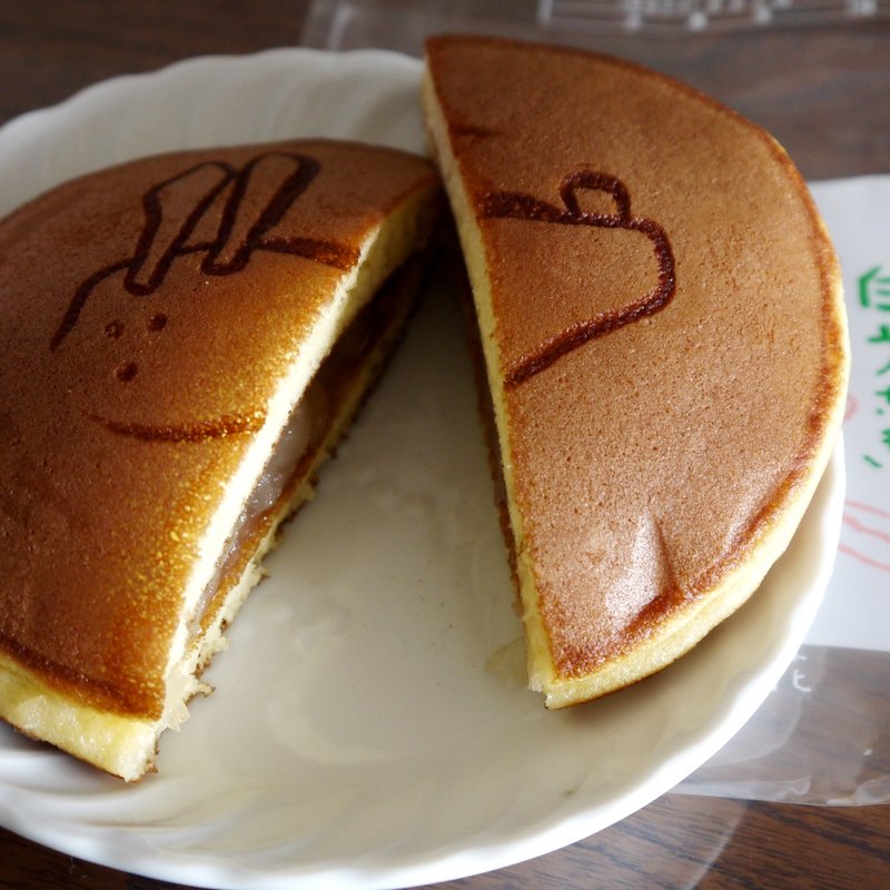 白うさぎ(どらやき屋 菜の花)