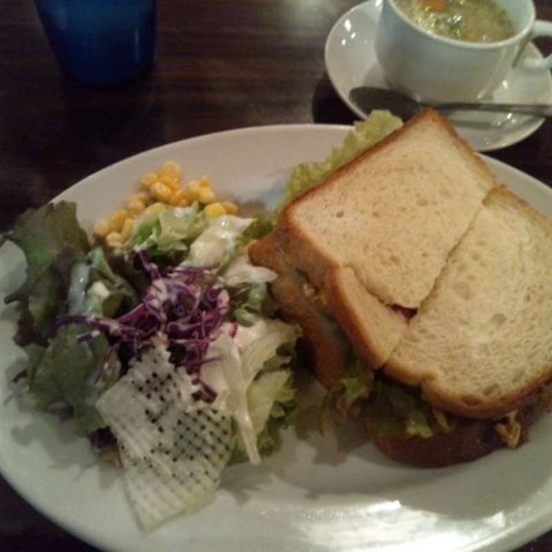 ベーコンレタストマトエッグサンドイッチ(デイリーズカフェ （DAILIES Cafe）)