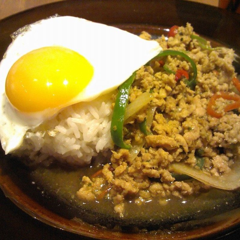 鶏肉のガパオ炒めご飯(アジアンビストロDai 駒沢店)