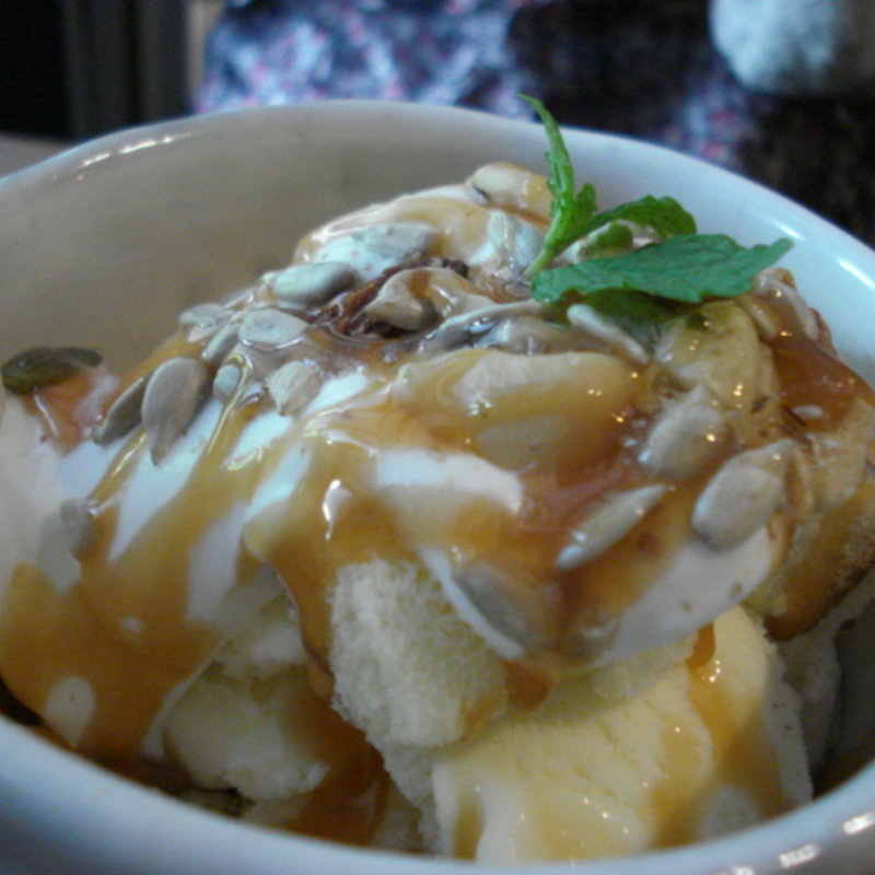 キャラメルパフェひまわりの種添え(Cafe kuma.co)