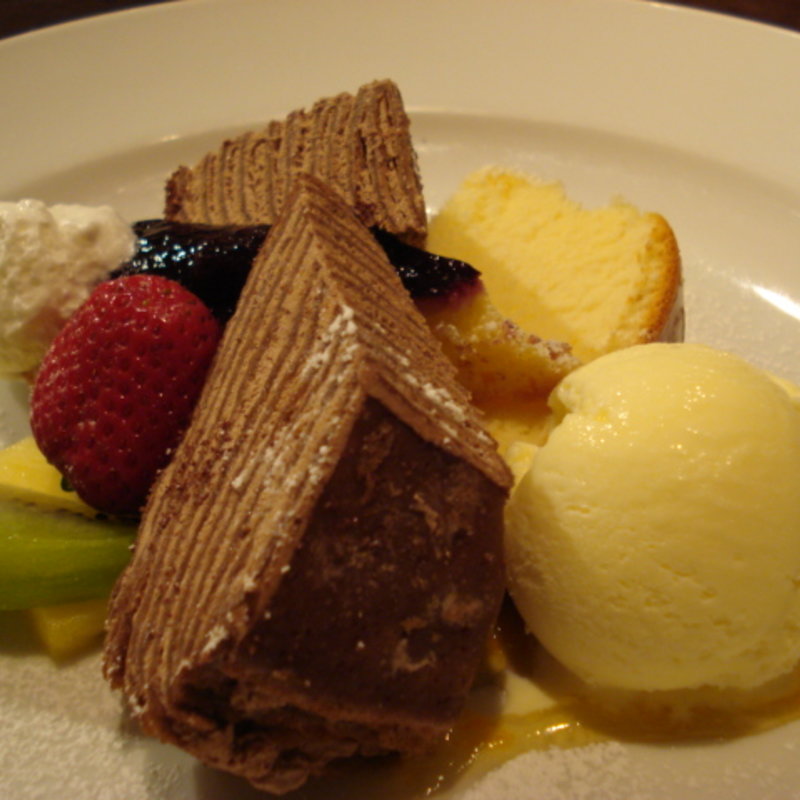 自家製本日のケーキ(Oui （ウィ）)