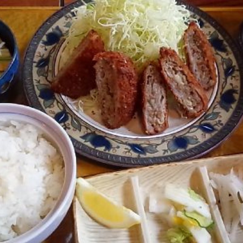 ビーフメンチかつ定食(かつ一 （かついち）)