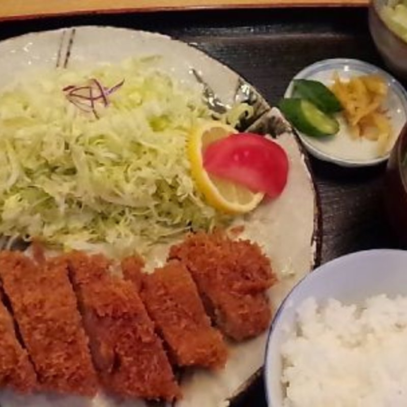 ロースカツ定食(くま倉 )