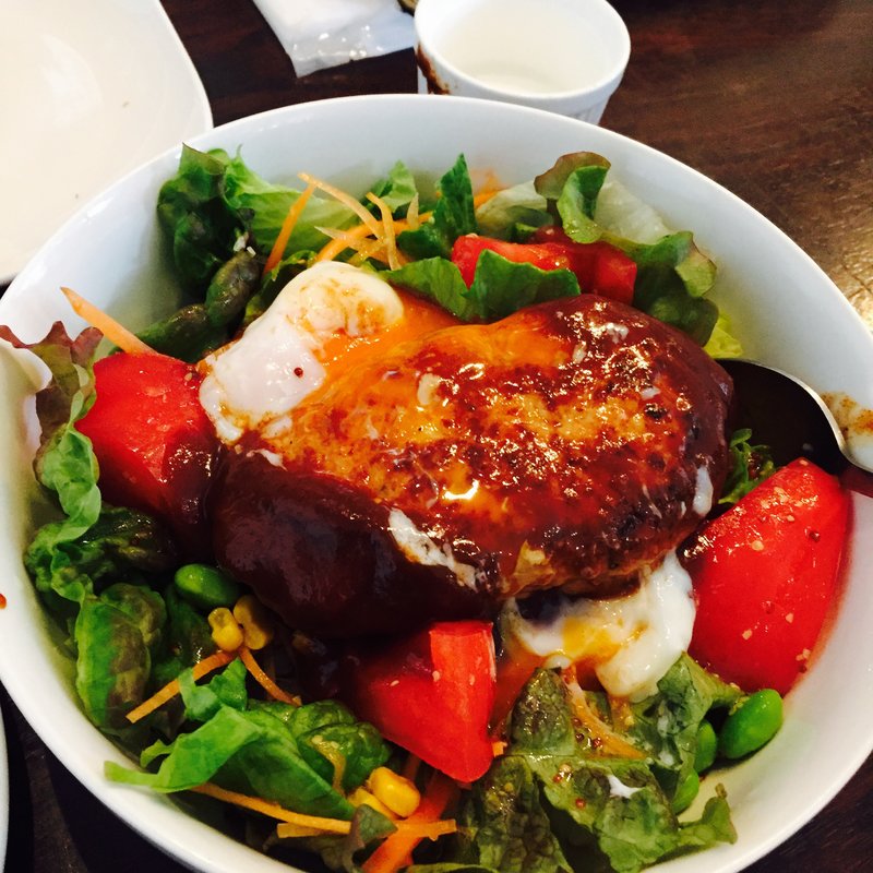 ロコモコ丼(お野菜ダイニング&カフェ SOLVIVA ソルビバ 梅田店)