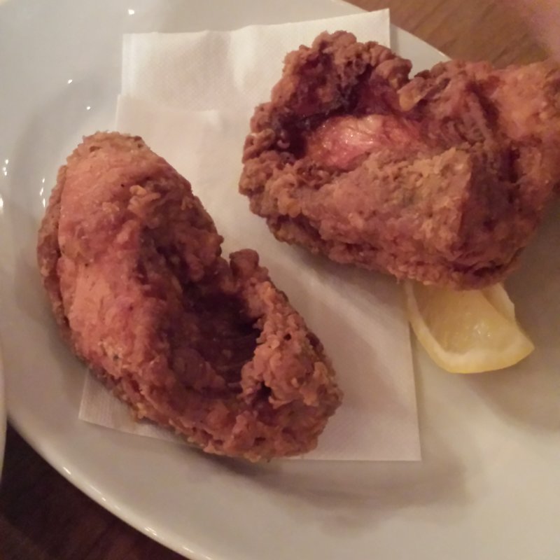 骨付きフライドチキン(カフェ ラ・ボエム 表参道 （Cafe La Boheme）)