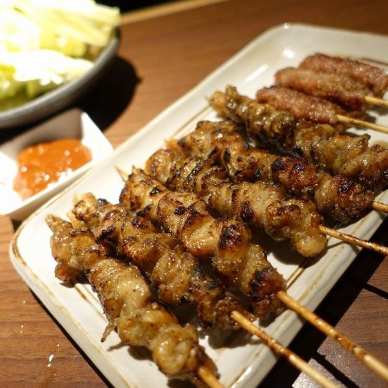 熟成とり皮・塩（2本）(焼きとり みっちゃん )