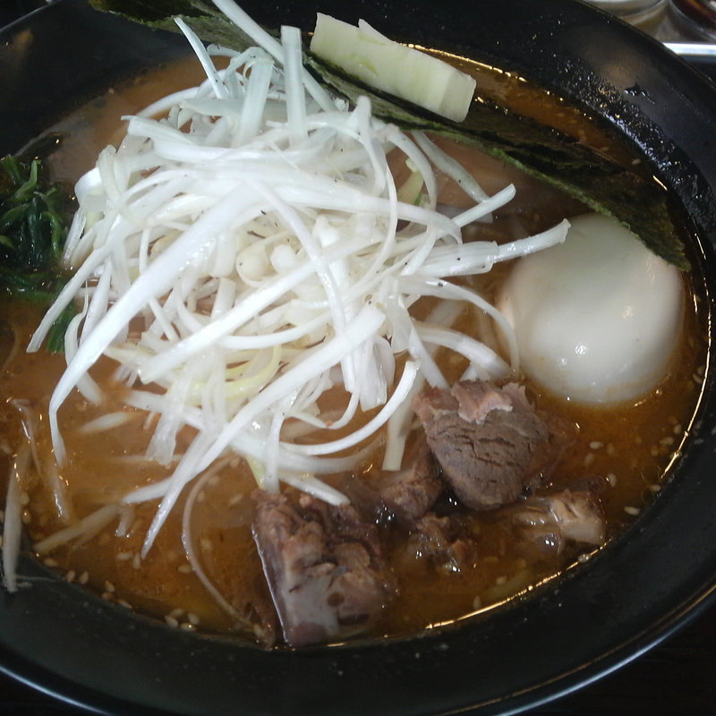 黄金の味噌 ネギラーメン（太麺）＋味付たまご＋バター(ラーメン一遊 ・ 本店)