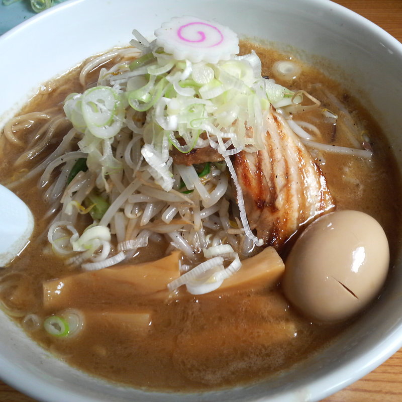 野菜ラーメン（中盛 200g）＋味玉(常勝軒 総本店)