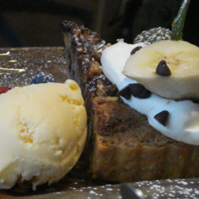 ババナのタルト　バニラアイス添え(スズカフェ銀座 | SUZUCAFE Ginza)