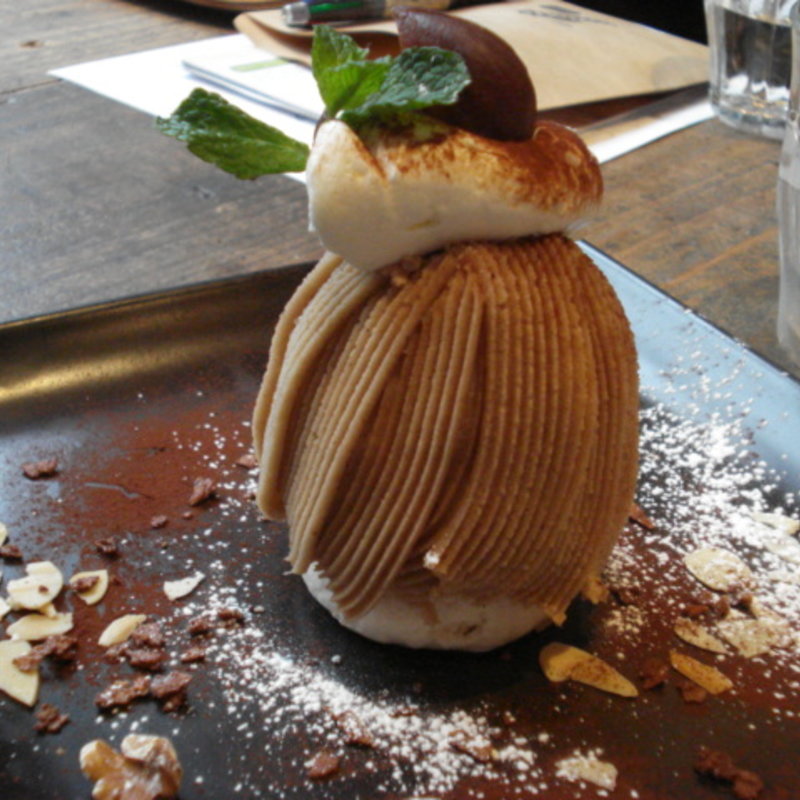 ごろっと栗を乗せたクラシックモンブラン(スズカフェ銀座 | SUZUCAFE Ginza)