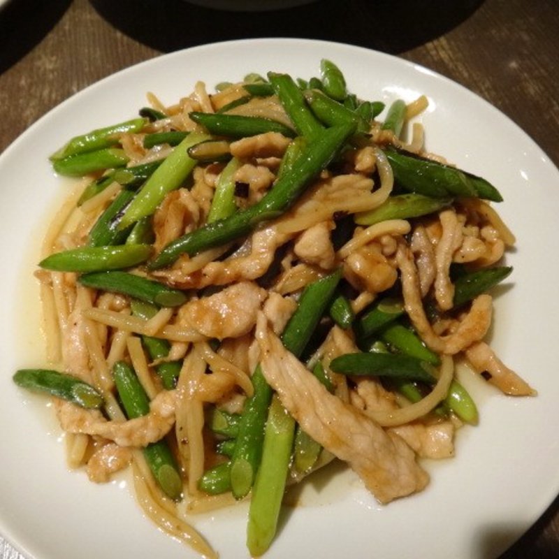 にんにくの茎と豚肉の醤油炒め(好好)