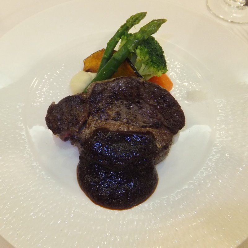 牛フィレのステーキ(オー・ボン・アネックス （Au Bon Annex 【旧店名：オー・ボン・ヴィヴェール】 ）)