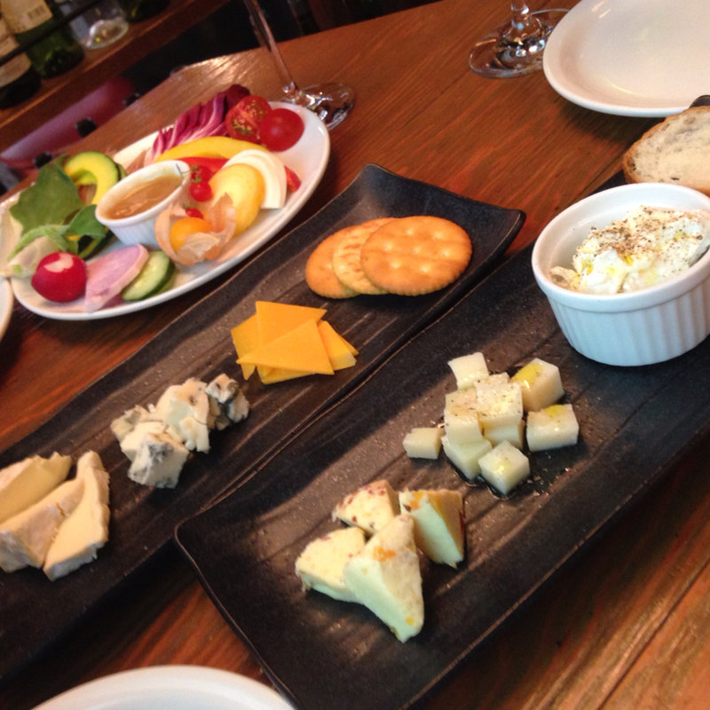 チーズ盛り合わせ(ビトレス お初天神店)