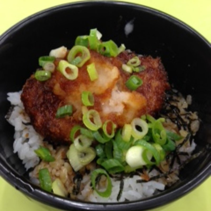 ミニチキンおろしカツ丼(ビッグパパ)
