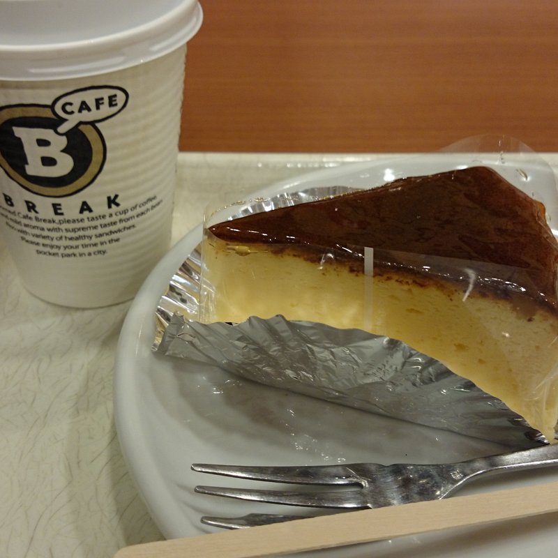 ケーキセット(カフェ ブレーク クリスタ長堀店)