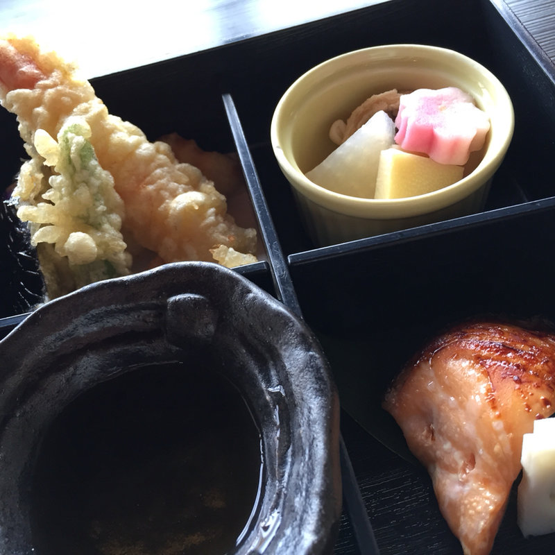 焼魚 天婦羅盛り(眺河　先斗町～華～ （ナガメガワ　ポントチョウ　～ハナ～）)