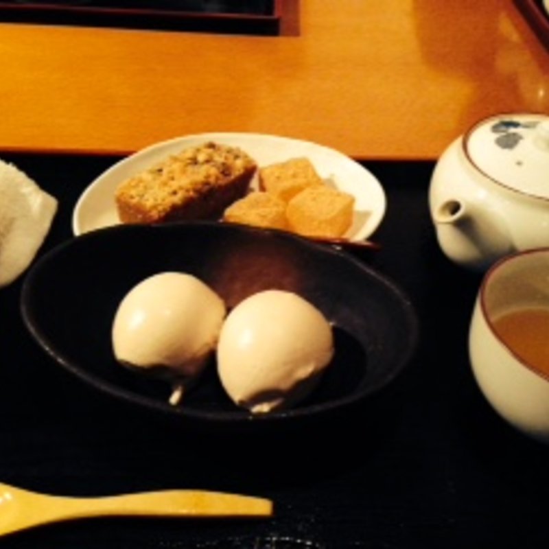 できたてきななとパウンドケーキとわらびもちのセット(祇園きなな 本店 （ぎおんきなな）)