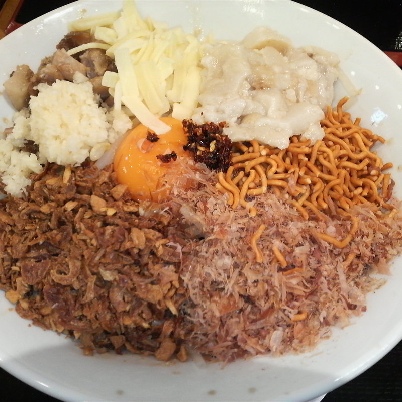 特製まぜそば（並）無料トッピング全増し(ジャンクガレッジ 越谷レイクタウンmori店)