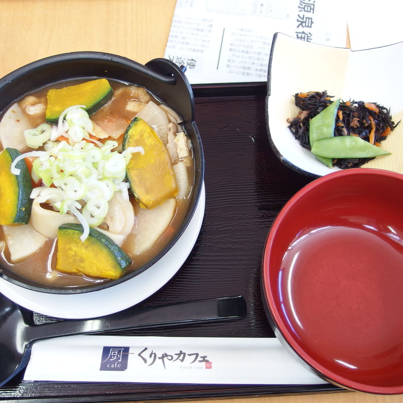 鍋焼きうどん(くりやカフェ(厨cafe）)