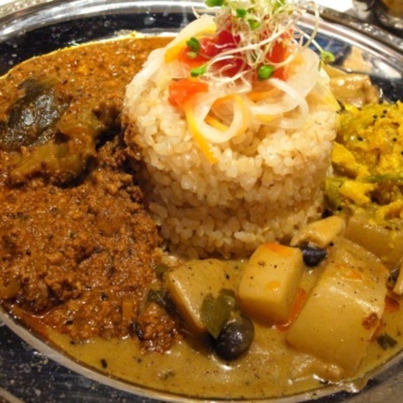 しめじ＆大根の優しい野菜カレー 春キャベツのマッルンのせ(旧ヤム鐡道)