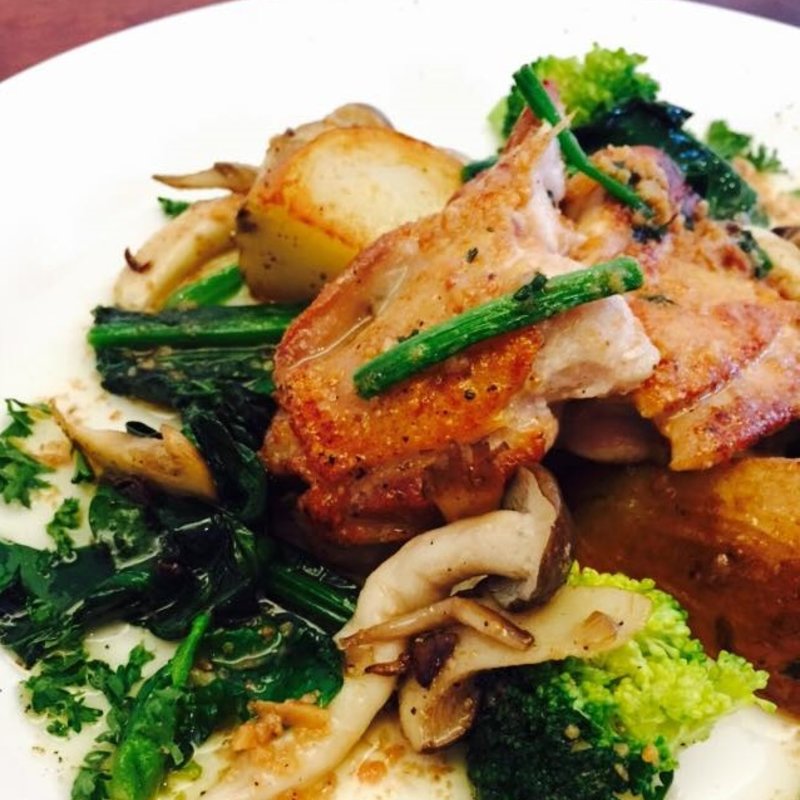 日南鶏のロースト アンチョビバターソース(イル・ヴィナイオ)