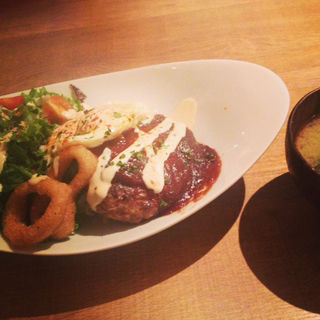 ハンバーグプレート(kawara CAFE&KITCHEN + plus 渋谷 （カワラ カフェアンドキッチン プラス）)