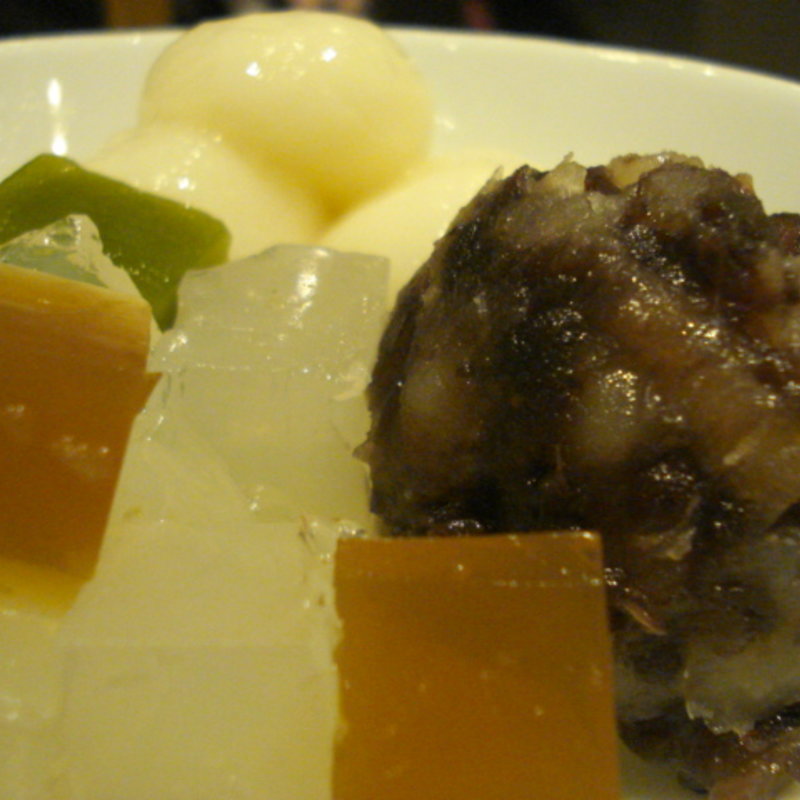 白玉あんみつ(MARUFUJI CAFE 天王寺北口店)