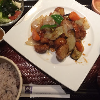 鶏と野菜の黒酢あん定食(大戸屋 トレッサ横浜店 )