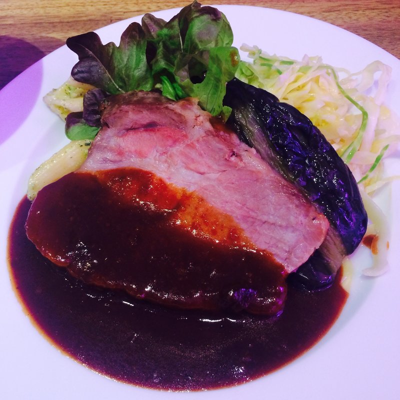 ハーブ三元豚肩ロースのロティ ハニージンジャーソース(シエロイリオ （Riverside Cafe Cielo y Rio）)