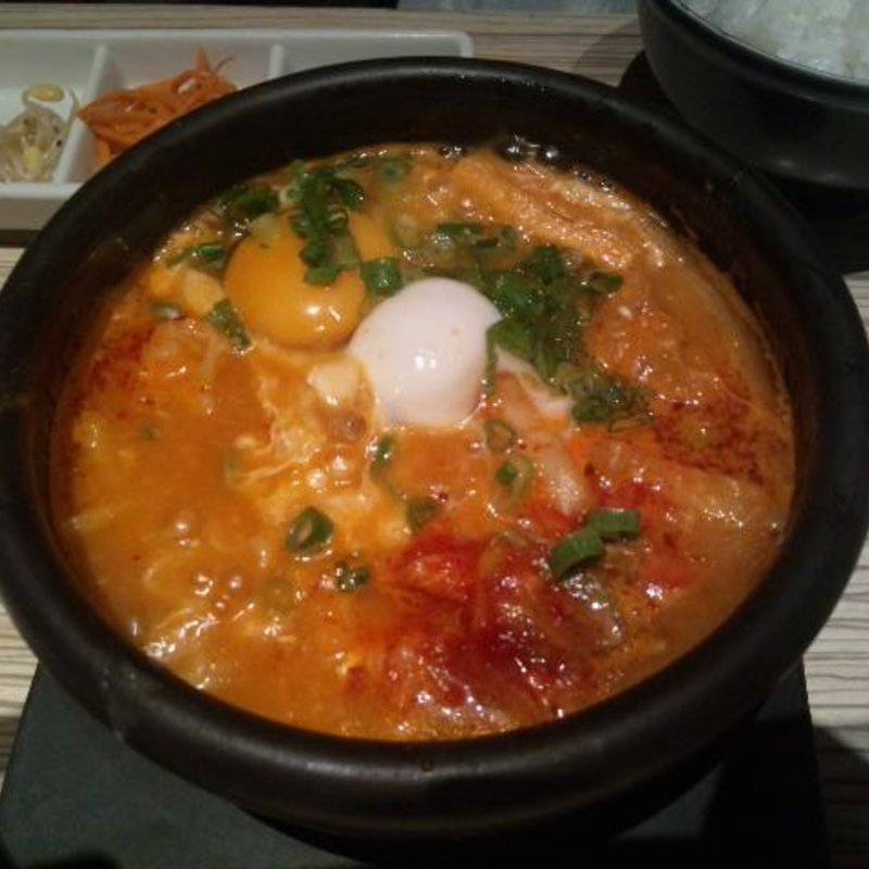 傷だらけのふたりスンドゥブ(東京純豆腐 二子玉川店)