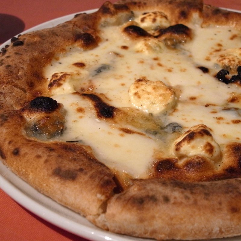 ピッツァ クワトロフォルマッジ(ビッレリア バブルクラフト （BIRRERIA BUBBLE CRAFT）)