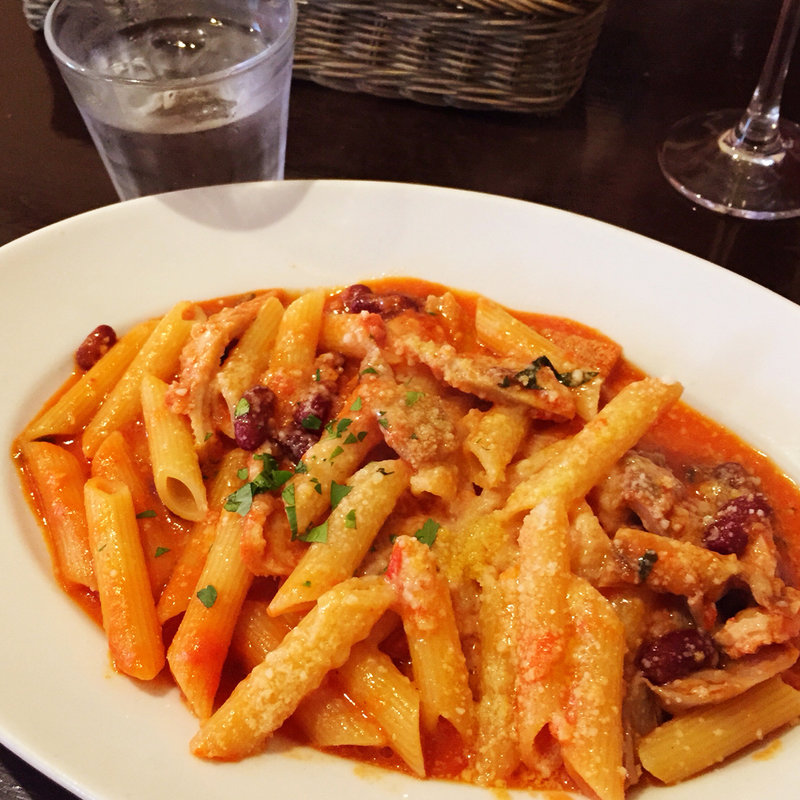 牛のモツと赤豆のペンネ(ゴローゾテツ)