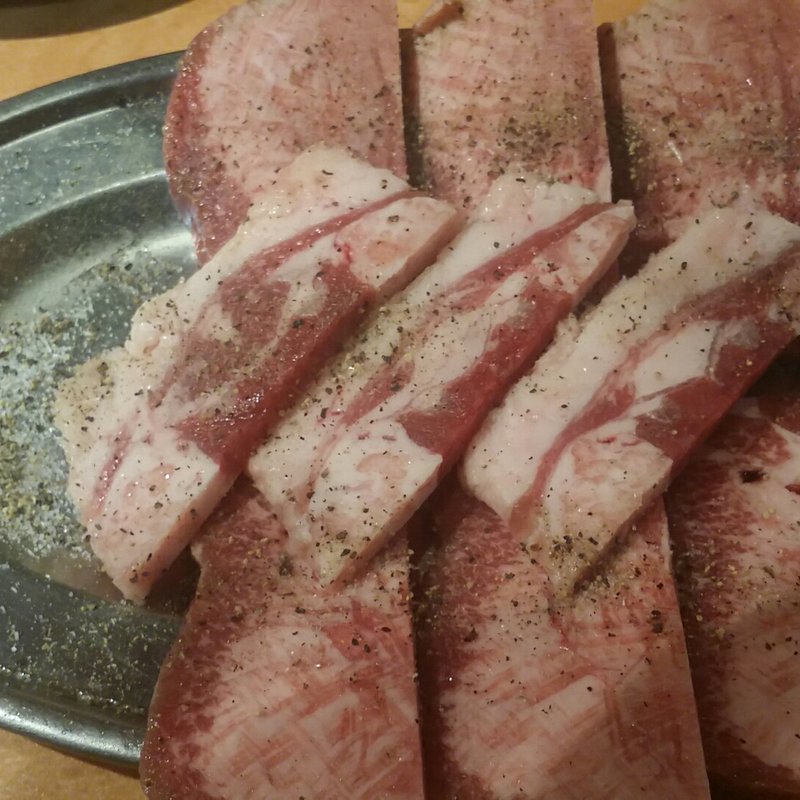 上タン(ロース焼肉専門店 肉酒場)