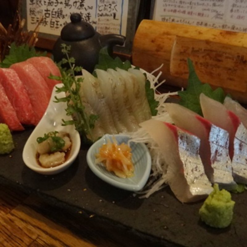 刺身盛合わせ(肴奉行まんま（儘）)