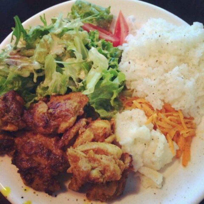 タンドリチキンプレート(ソラ珈琲＆食堂ヒュッテ)