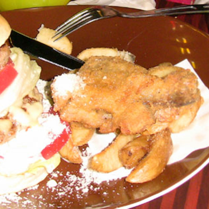 ダブルチーズバーガーとチキン(デモデダイナー 福生店)