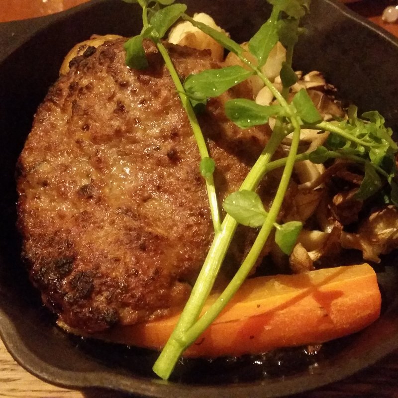 国産豚と豆腐のハンバーグ(ノイカフェ 箕面船場本店)