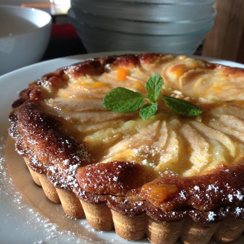 洋梨のタルト(positive cafe)