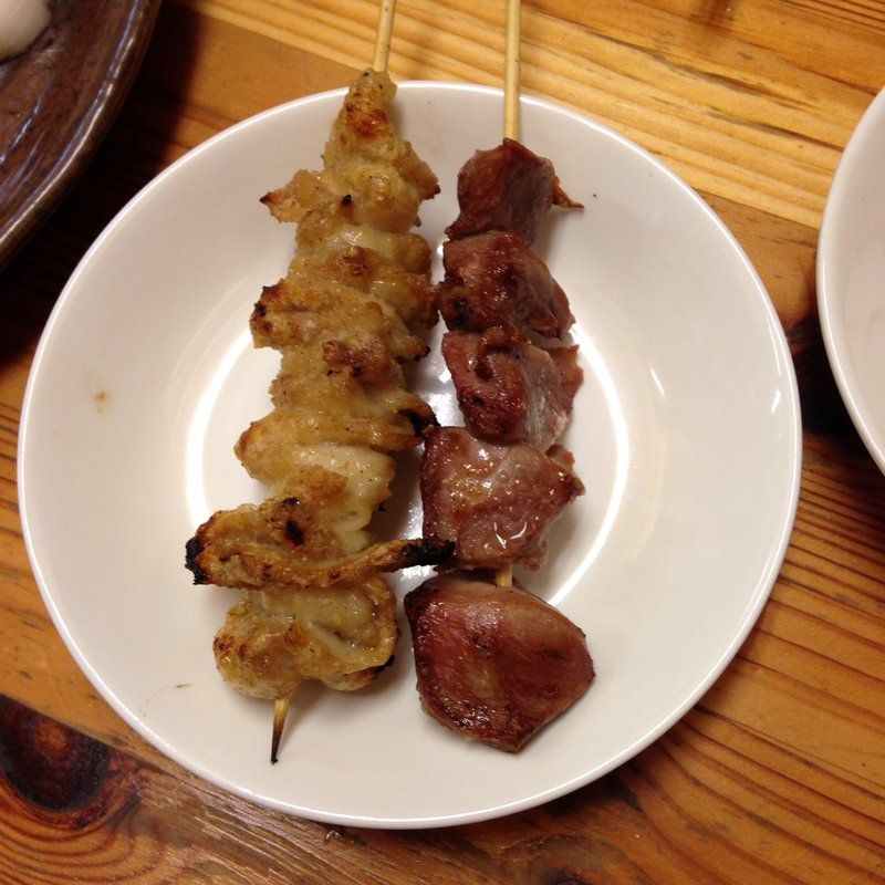 とりかわ、カシラ(まる炭商店)