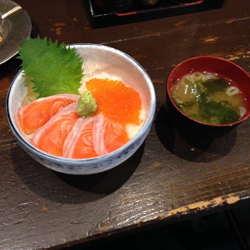 鮭親子丼(築地 魚一(うおいち) 江戸川橋店)