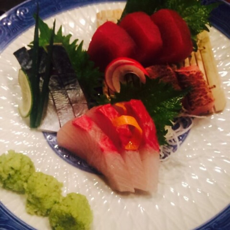 刺身三種盛(鼎 （かなえ）)