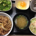 ネギ玉丼+牛蒡サラダ、お味噌汁