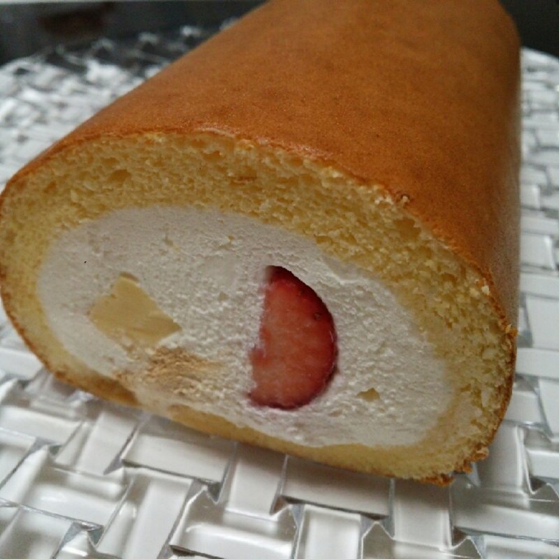 キャラメルいちごプリンロール(BUZZ SEARCH エキュート品川店)