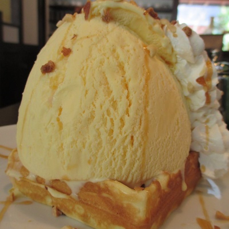 ワッフル キャラメル(ガルル珈琲)