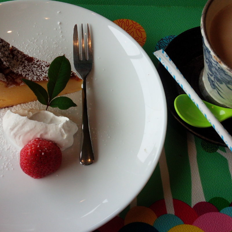 ケーキセット（みかんチーズケーキ＋チャイ）(セリーヌ )