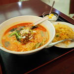 タンタン麺(崑崙飯店 )
