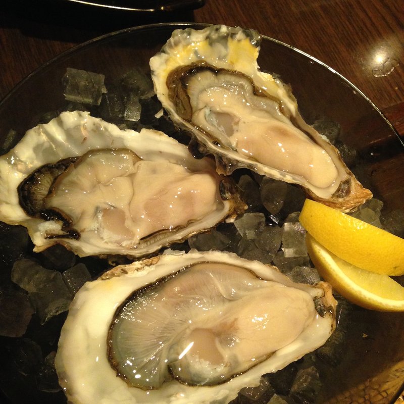生牡蠣（まるえもん）(牡蠣屋うらら飯田橋店)