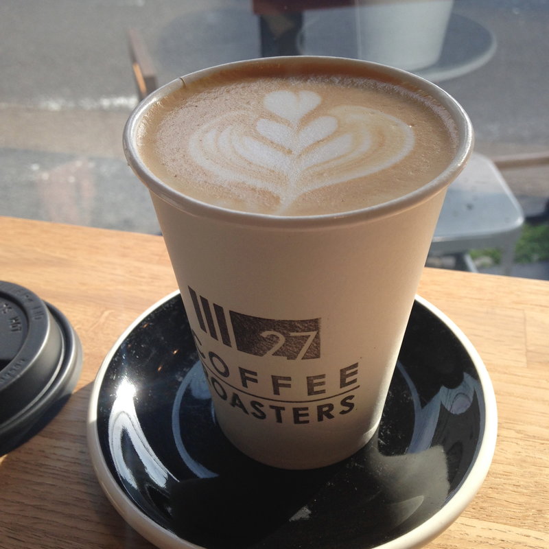 Wハートのラテ(27 COFFEE ROASTERS TSUJIDO 本店)