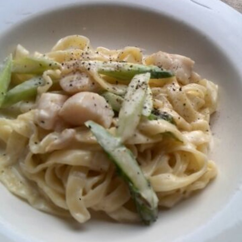 ホタテとアスパラのレモンクリームパスタ(ア・ラ・カンパーニュ大井町店)